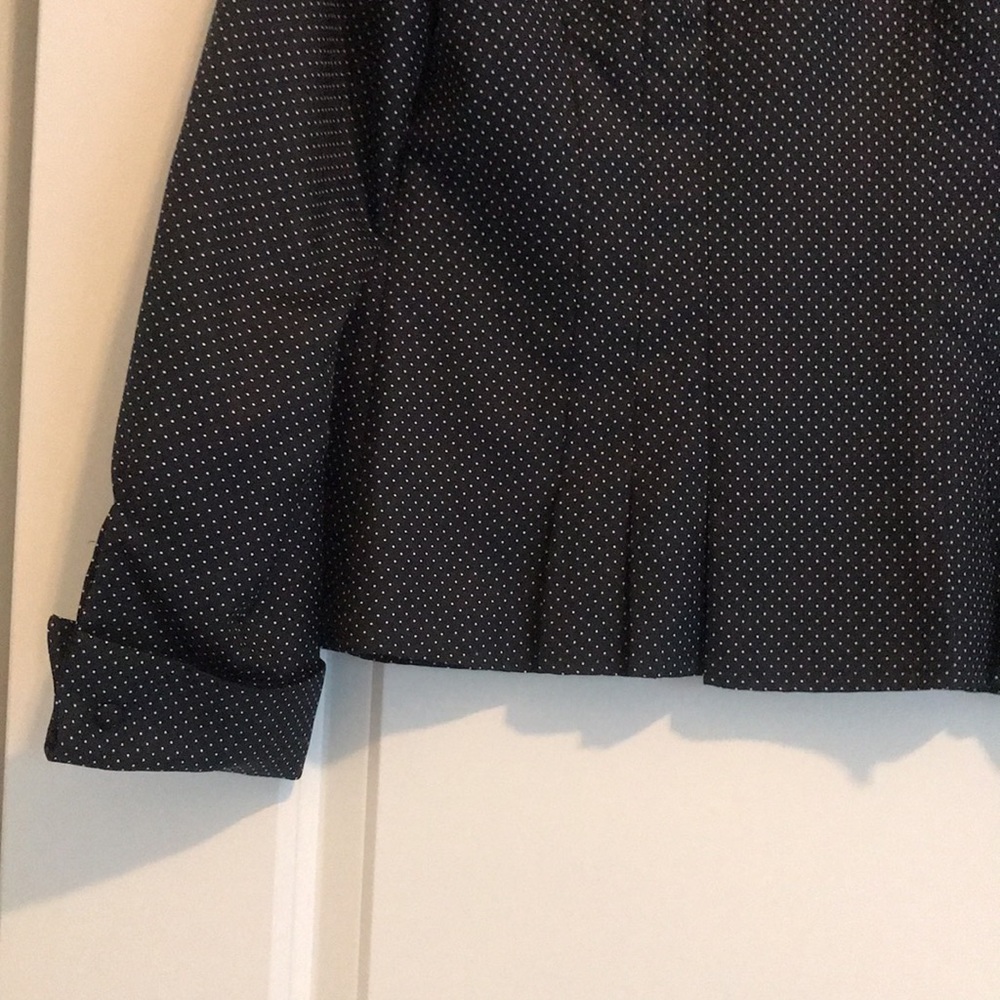 Ann Taylor blouse size 12 great detail